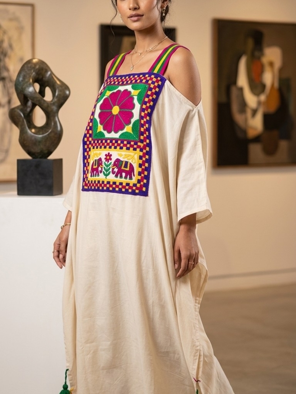 Beach Wear Summet Dress Embroidered Cold-Shoulder Maxi Dress in Cream